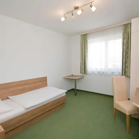 Hotel Bauer