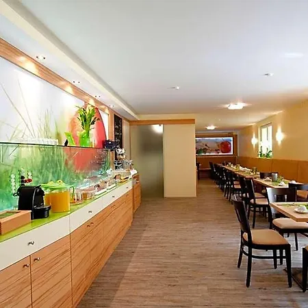 Bauer Hotel Rauchenwarth